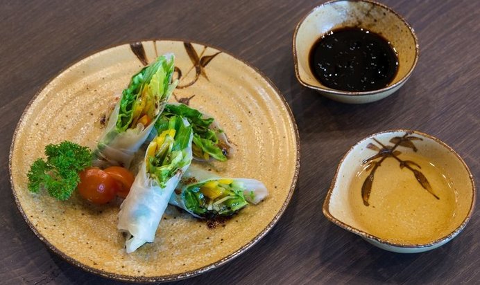 Легкие роллы в рисовой бумаге от шефа за 5 минут