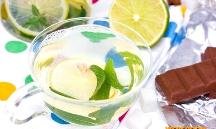 Чай с мятой лаймом и корицей