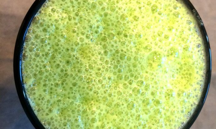 Ананасовый смузи корном