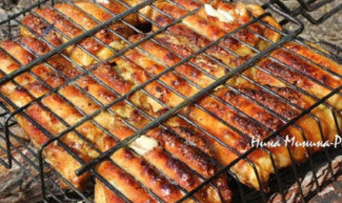 Шашлык из куриных бедер с соевым соусом Kikkoman, карри и имбирём