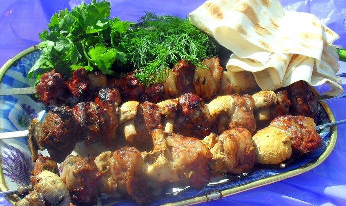 Шашлык из печени индейки с шампиньонами