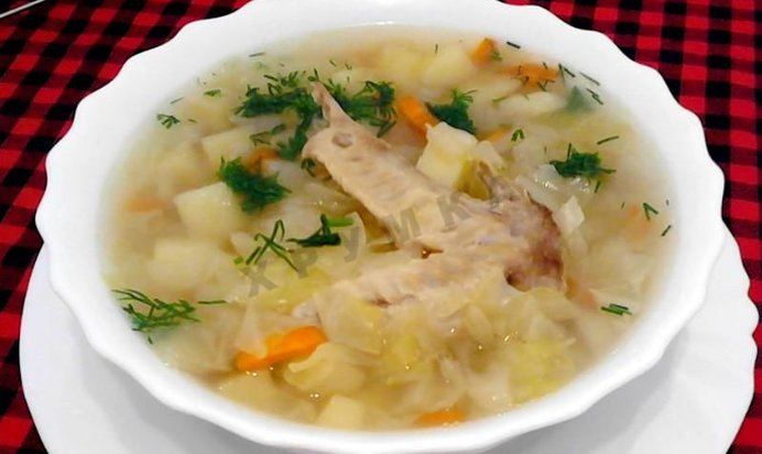 Щи на курином бульоне из капусты