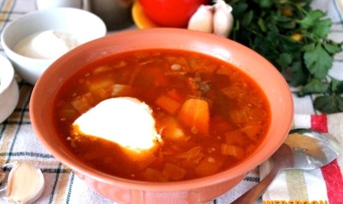 Борщ c копчёными свиными рёбрышками