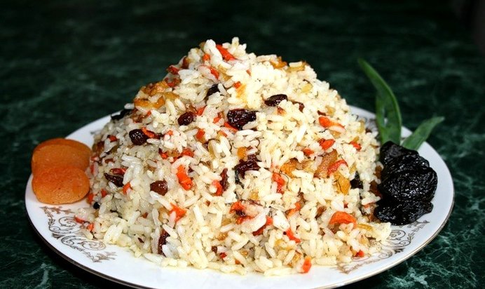 Плов с фруктами