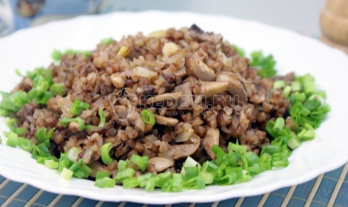 Гречневая каша с грибами