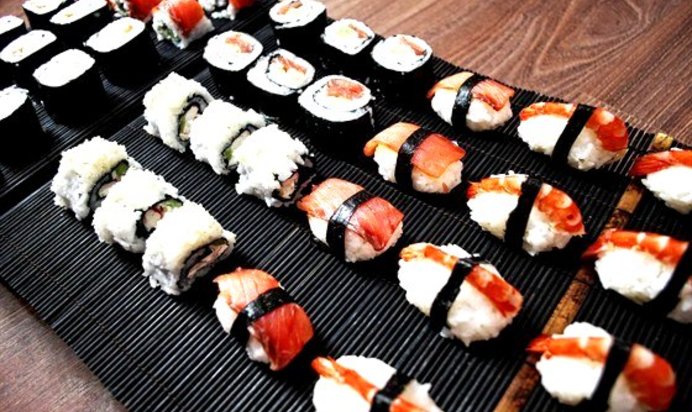 Суши-роллы ассорти