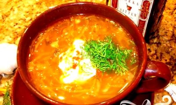 Щи с кислой капустой и мясом