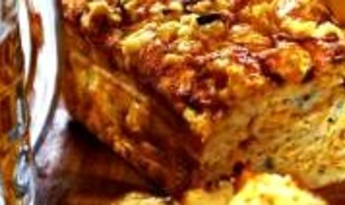 Луковый кекс с сыром