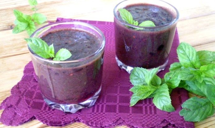 Зеленый коктейль с мятой