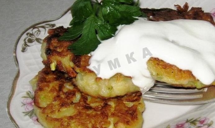 Кабачковые оладьи с картошкой