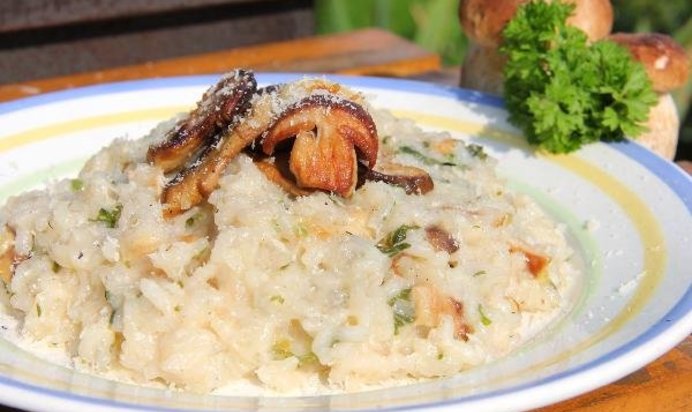 Ризотто с белыми грибами и петрушкой