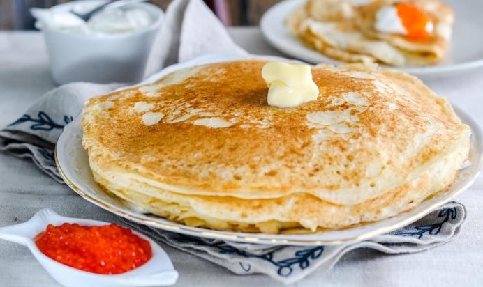 Толстые блины с икрой