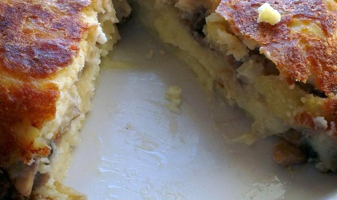 Картофельная запеканка с грибами в мультиварке
