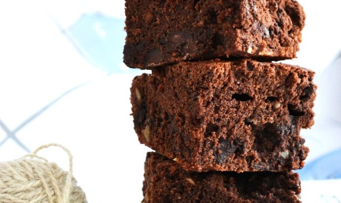 Брауни из чёрной фасоли с кайенским перцем