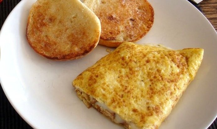 Омлет с куриным филе