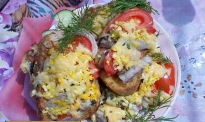 Жареные бутерброды с помидорами и сыром