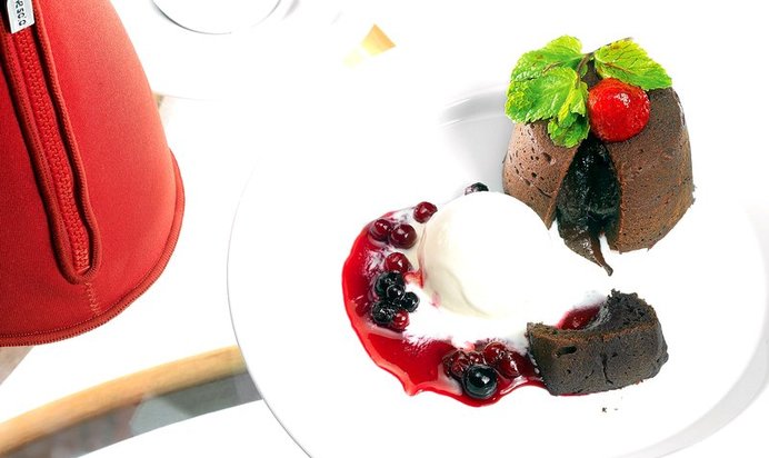 Шоколадный кекс с жидкой начинкой