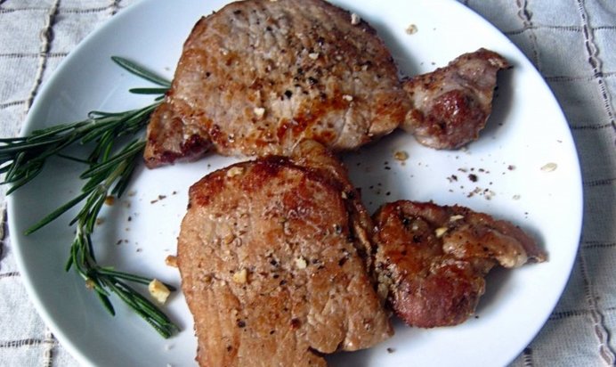 Сочный свиной эскалоп