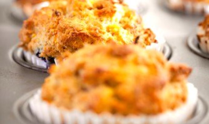 Постные кокосово-морковные маффины с миндалем