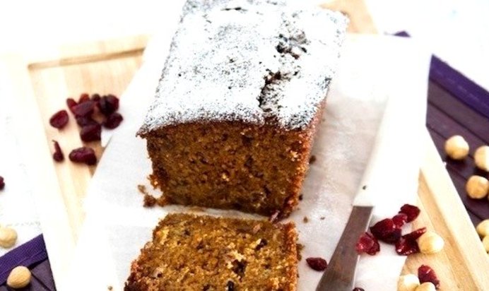 Морковный кекс с орехами