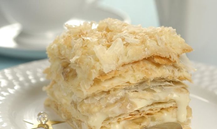 Торт «Наполеон» с бананами