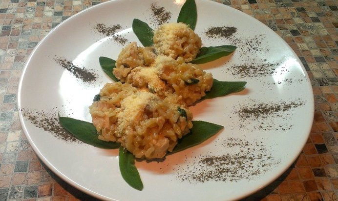 Ризотто с индейкой, грибами и шалфеем