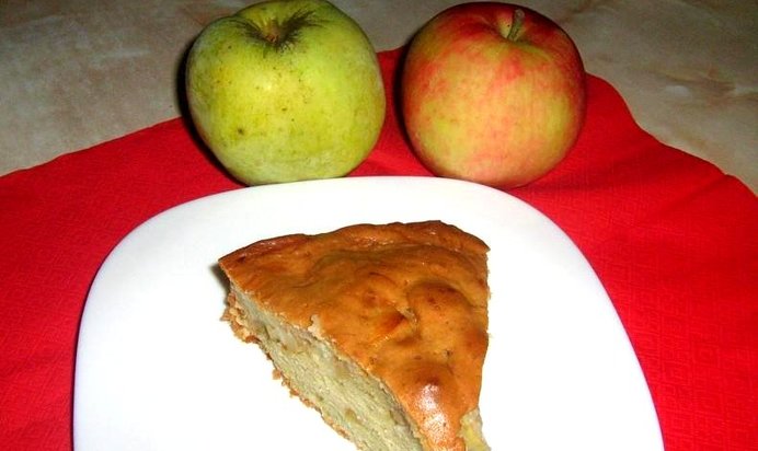 Шарлотка с яблоками без миксера