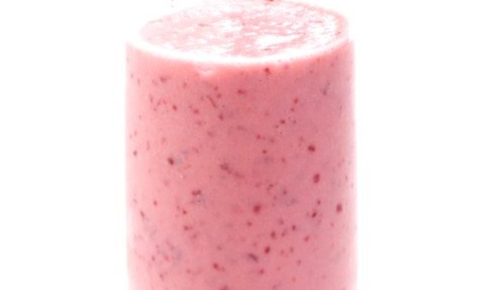 Розовый банановый смузи