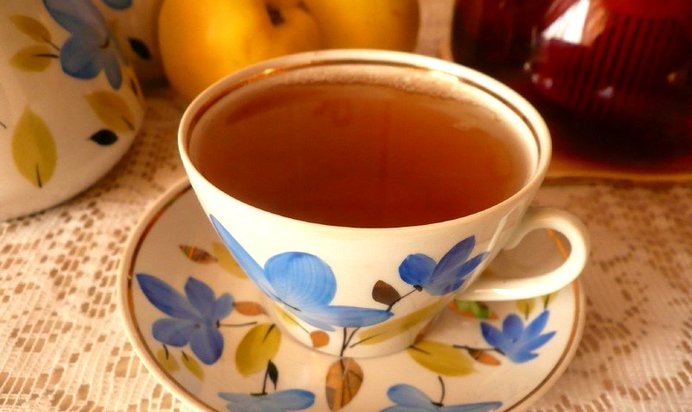 Чай с сушеными яблоками