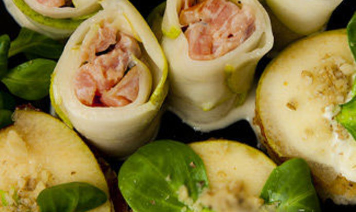 Роллы из груши с семгой