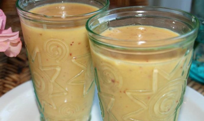 Персиковый витаминный напиток