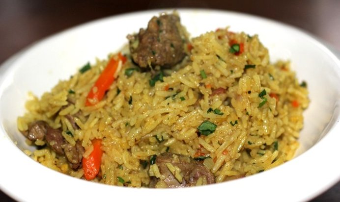 Плов из баранины в мультиварке