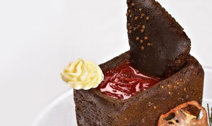 Борщ в буханке бородинского хлеба