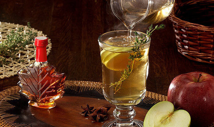 Горячий коктейль «Липовый с тимьяном»