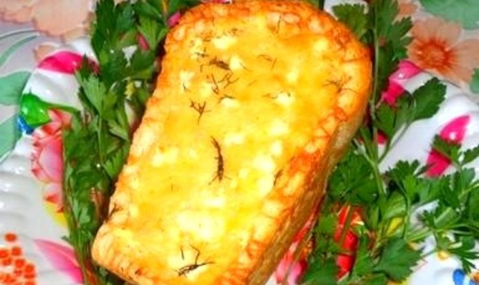 Белый хлеб запеченный с овощами