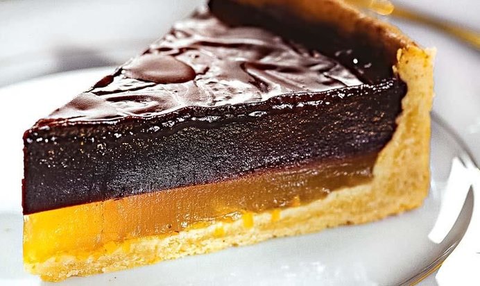 Шоколадный торт с апельсиновым желе