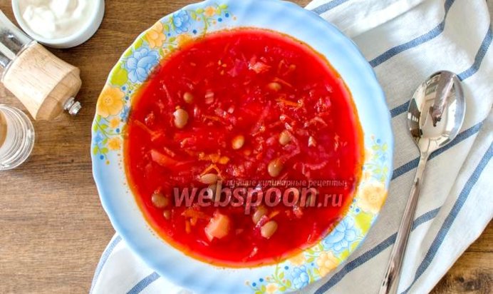 Постный борщ с красной фасолью