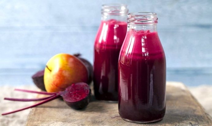 Смузи из свеклы и авокадо с эффектом детокса