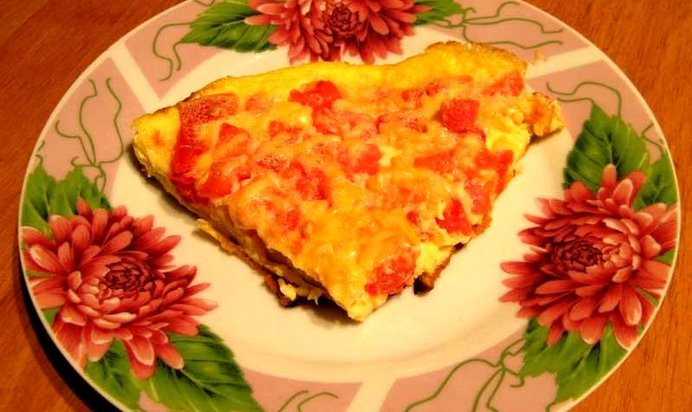 Омлет с помидорами