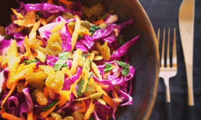 Салат из краснокочанной капусты