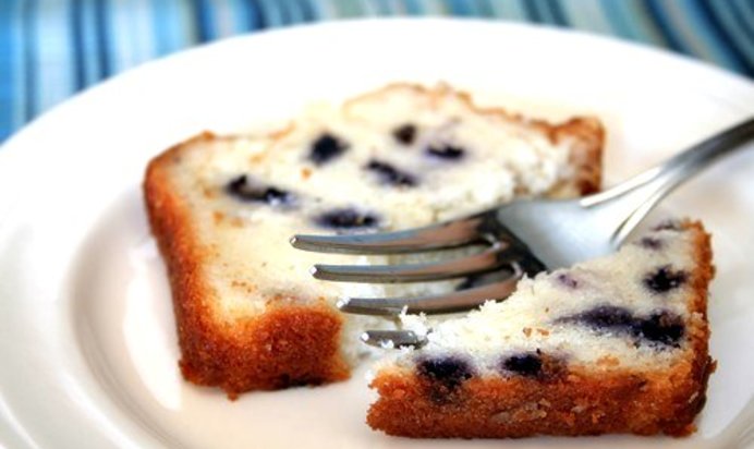 Лимонный хлеб с черникой