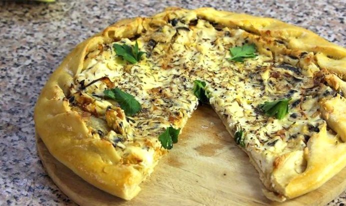 Необычайно вкусный пирог с козьим сыром