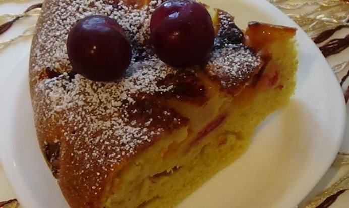 Вишневая шарлотка