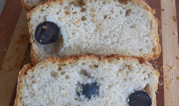 Хлеб с оливками