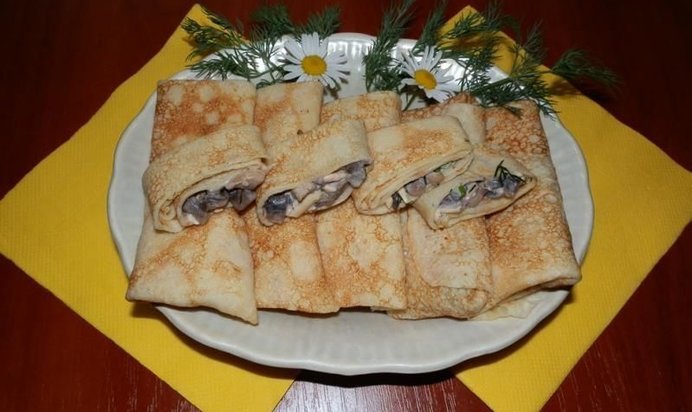 Блины с грибами и сыром