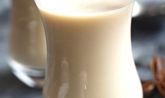 Пряный чай с молоком