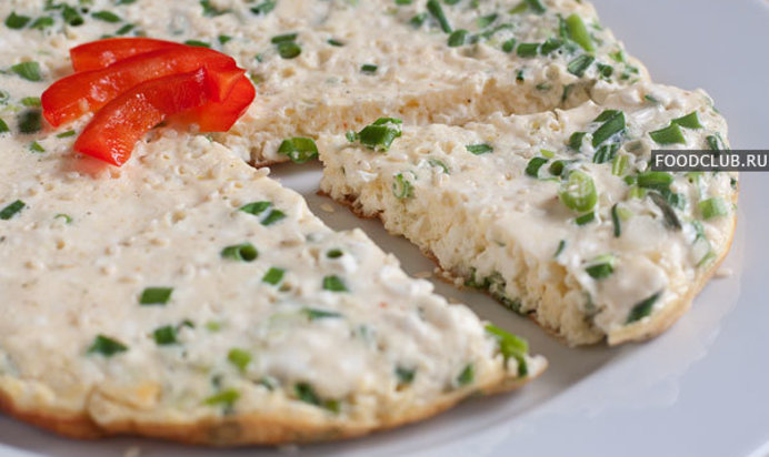 Омлет с творогом и зеленым луком