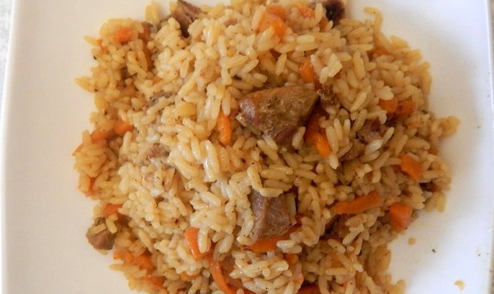 Вкусный плов со свининой