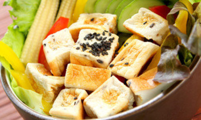 Греческий салат с тофу