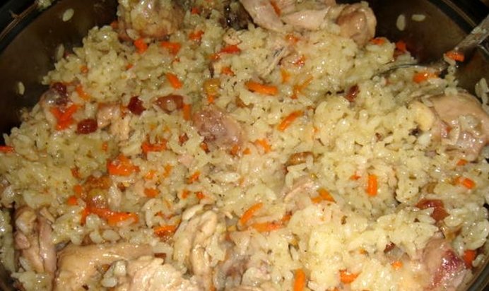 Плов с курицей и изюмом